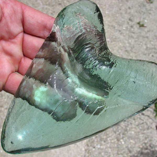 Meg tooth glass in sea foam colour